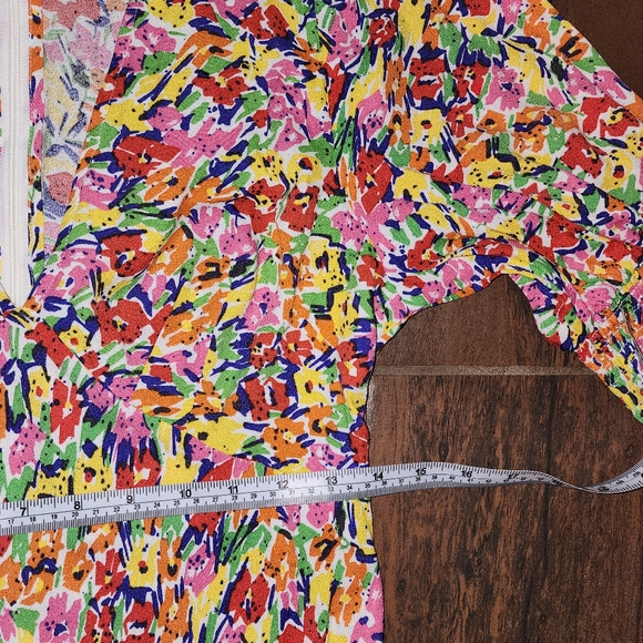 RIXO size 4 Colorful Floral Empire Waist Maxi Dress with smocked sleeve - Picture 15 of 16